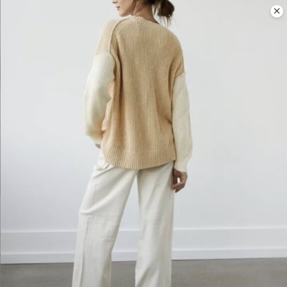 American Eagle Women’s Beige/Cream "Weekend" Crewneck Sweater Size S